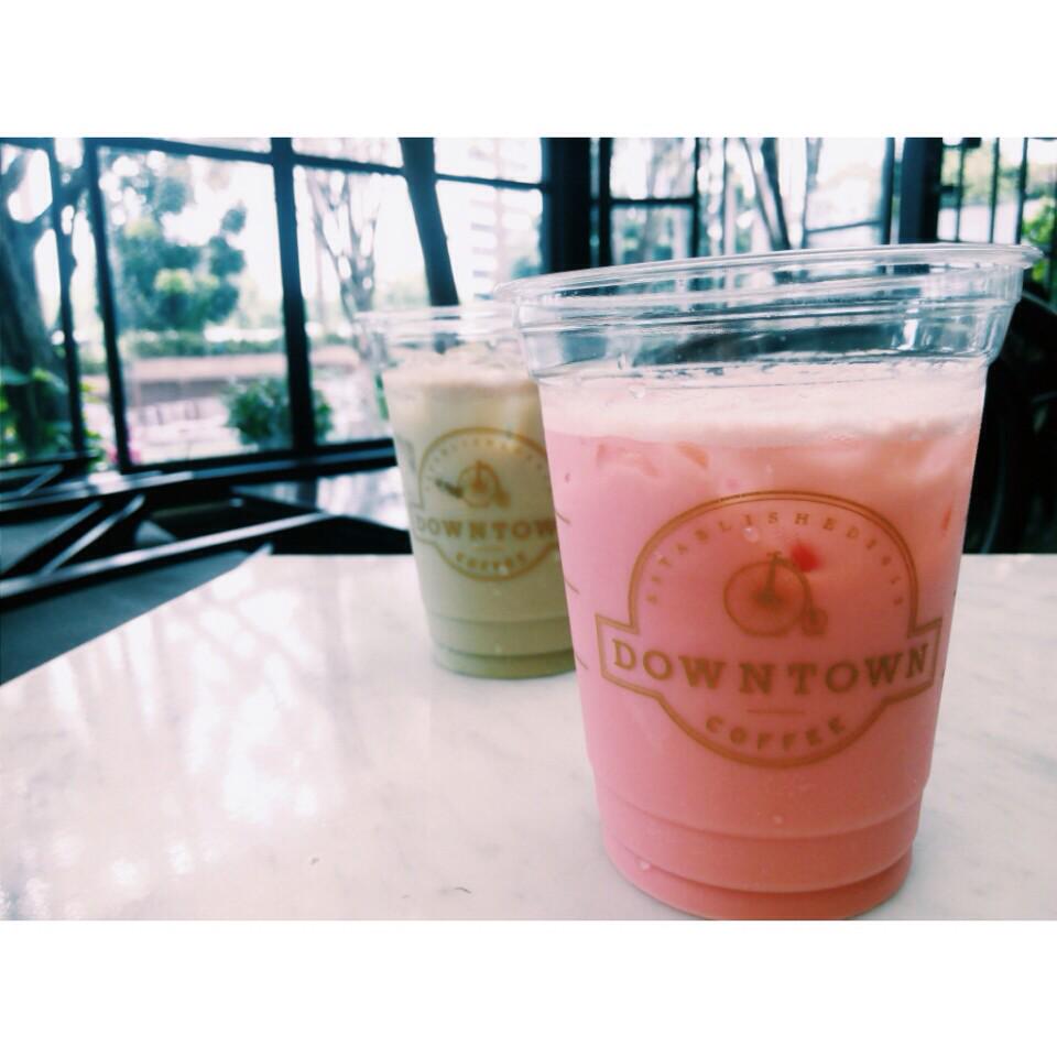 downtownjkt's tweet photo. Need something fresh to resume your hectic day? #rosemilkshake you gotta love this.
#downtownjkt #bistro #stupagroup http://t.co/MgCQmYdJp0