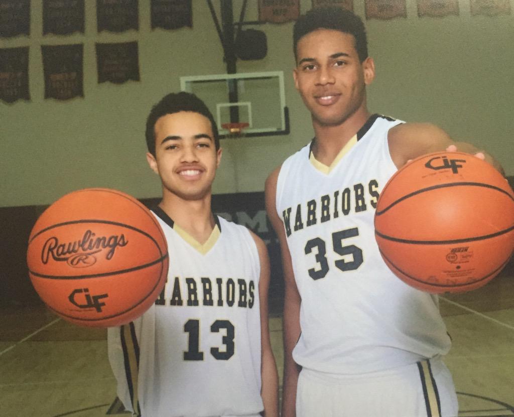 jc_canahuate's tweet photo. S/o to my brother @Rp_polanco35 getting another offer from USC👌🏽🏀 http://t.co/RBvnMVZnNs