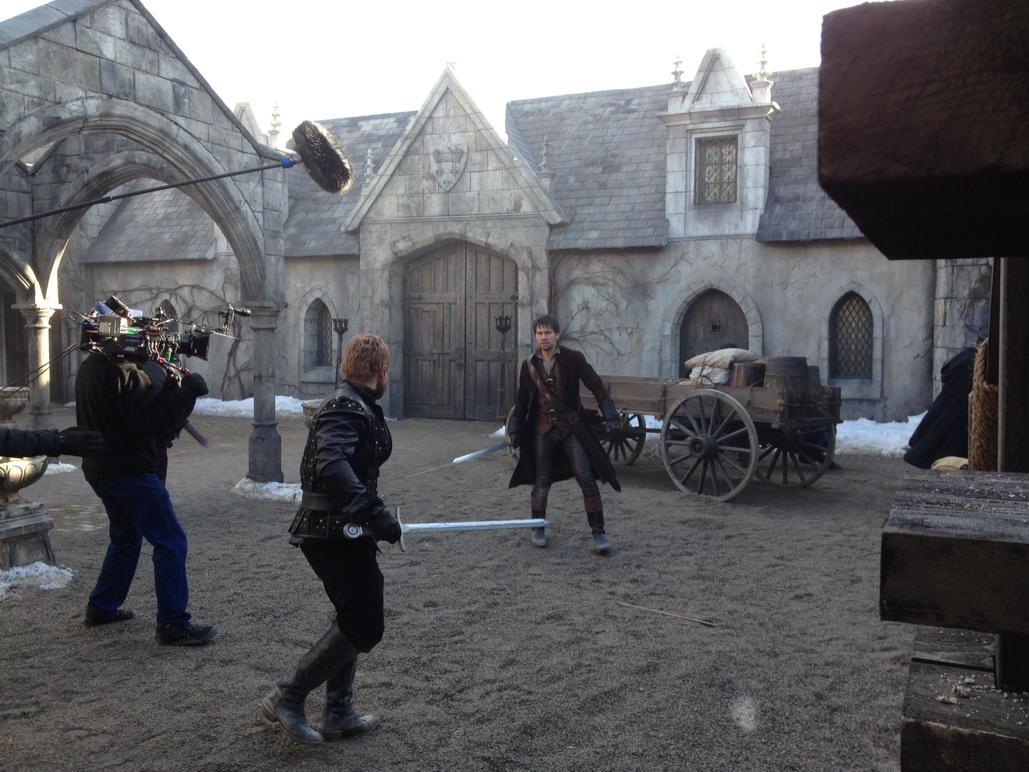 torrancecoombs's tweet photo. Behind the scenes of tonight's battle. #Reign http://t.co/Aip1h1iS9I