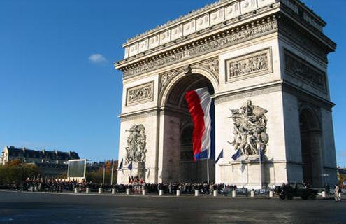 Armees_Gouv's tweet image. Commémoration de la victoire du #8mai 1945 #70e buff.ly/1dQL02I