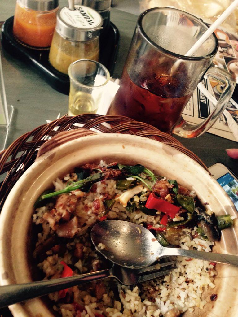 Makan di seruput gratis dessert!