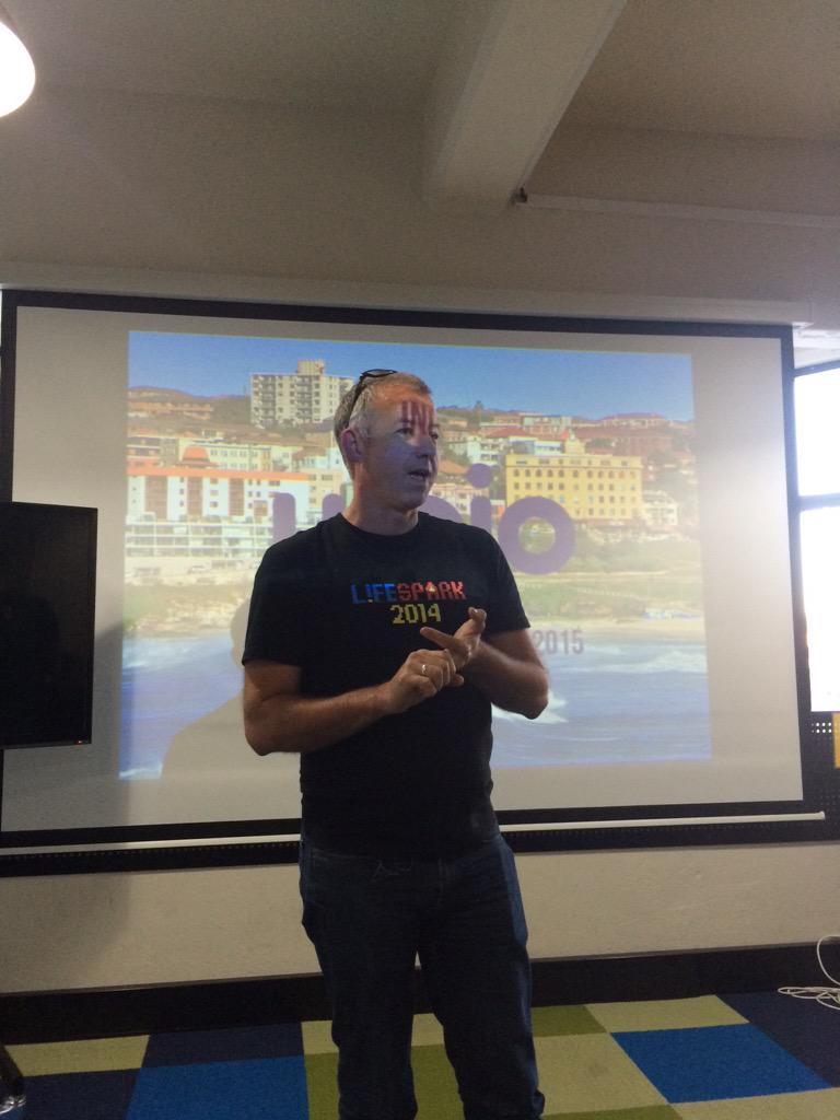 pollenizer's tweet image. Closing an incredible #lifespark @philmorle wears his tournament tee #startuptee #yipio