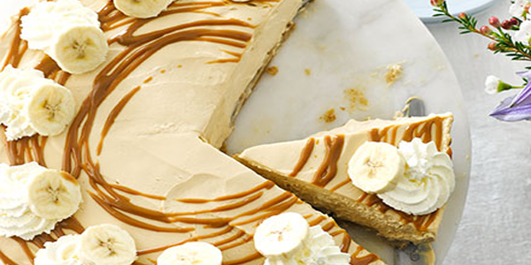 RussDeacon's tweet photo. #FridayBakeOff Cheesecake meets banoffee pie in this creamy caramel desert > http://t.co/9fuoT8Gk5e @UKBusinessRT http://t.co/BfzvXEsyh3