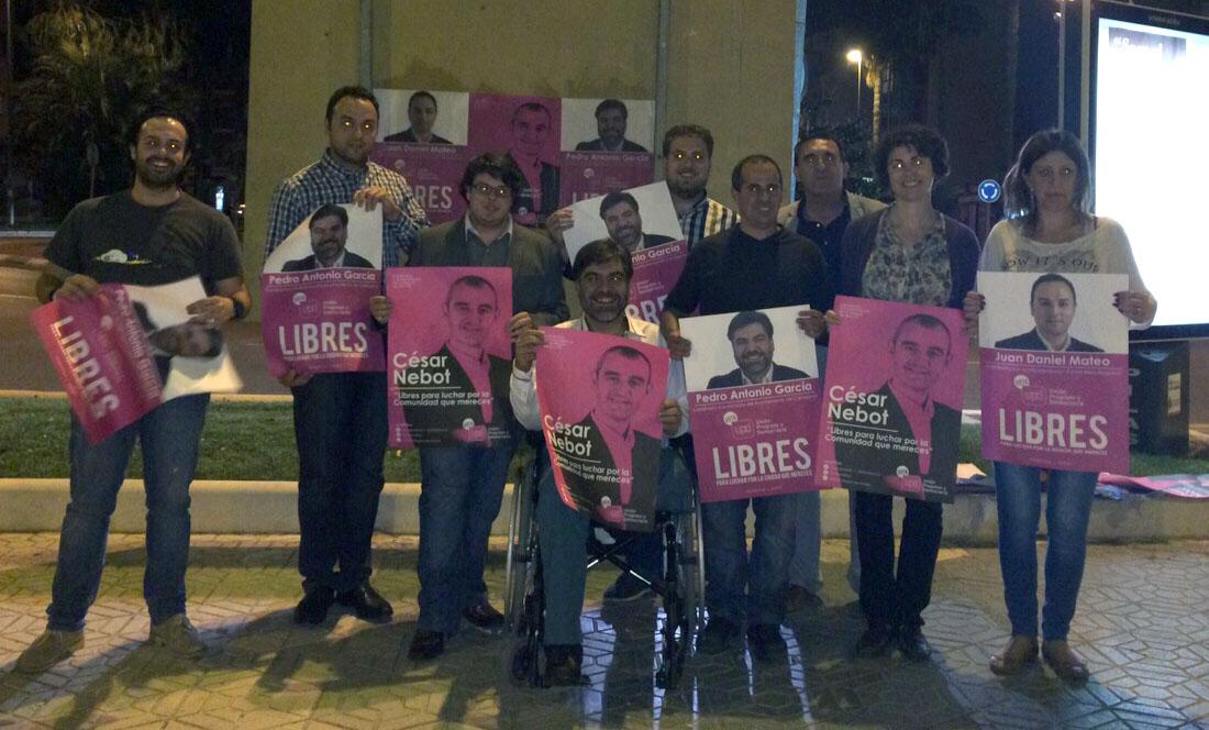 UPYD_RegMurcia's tweet photo. Comienzo de campaña #24M con pegada de cartel @UPyDCartagena @UPyD_Lorca @UPyDMolinadeSeg @UPyDCieza http://t.co/VHhRsaLkQK