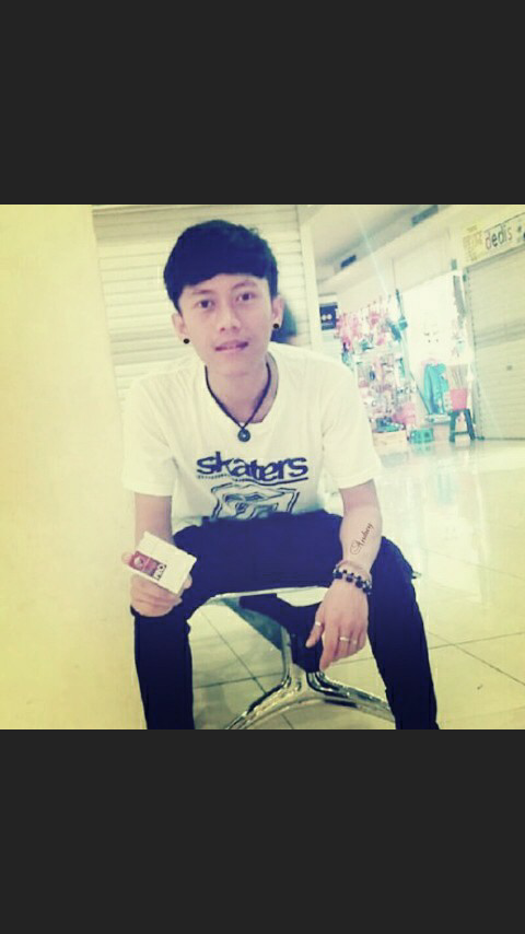 andryandre78's tweet image. Iklan rokok #promild