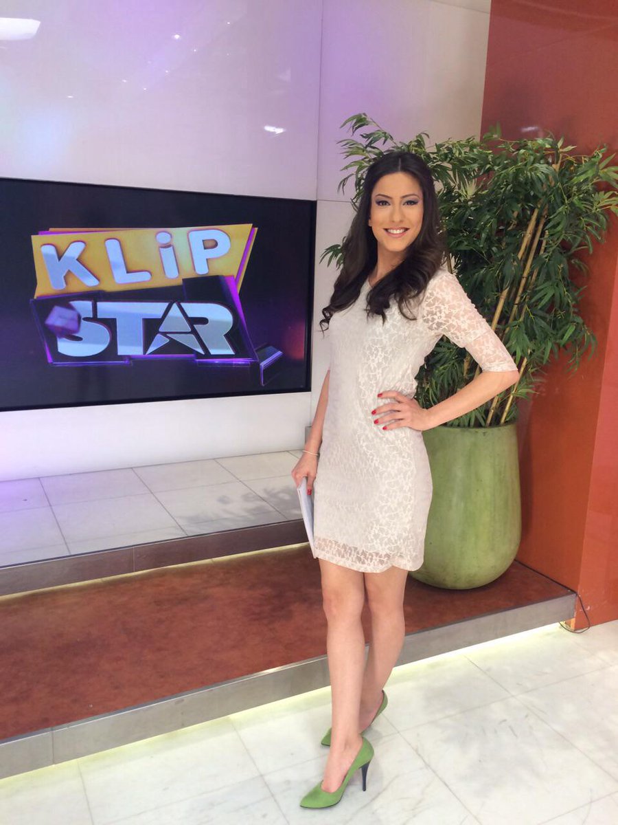 klipstartv's tweet photo. "NELLY'LE KLİPSTAR"DA BU AKŞAM 12 FİNALİST BÜYÜK FİNAL İÇİN YARIŞIYOR.
"MEDCEZİR"DEN HEMEN SONRA EUROSTAR'DA. http://t.co/PKCTehAAdl