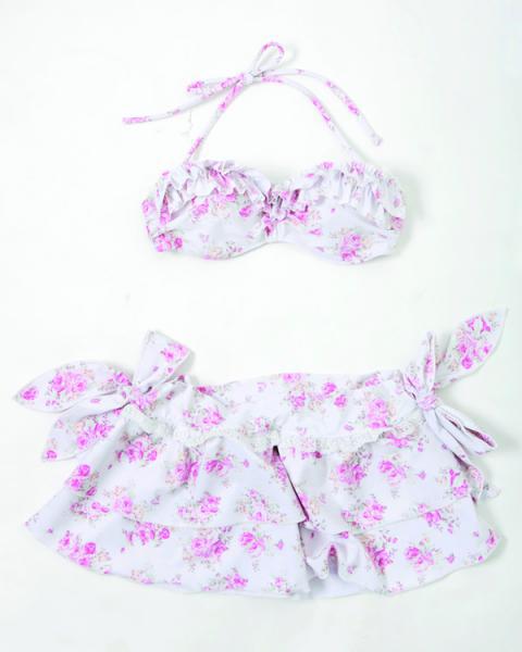 Liz Lisa 近鉄パッセ なんと タブロイド掲載 リズリサの水着が 明日入荷予定です 今年の水着も とっても可愛いっっ 是非getしてくださいね 14 800 税 詳しくはこちら Http T Co P3nqb00byg Http T Co Wm4aytgwj5