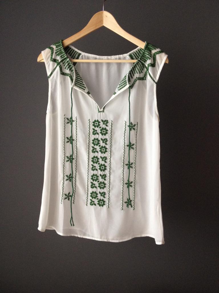 Hallu_Moda's tweet photo. Camiseta perfecta para este verano! Y a un precio inimaginable! #moda #mercadillo #madrid http://t.co/TIxg3AG5na