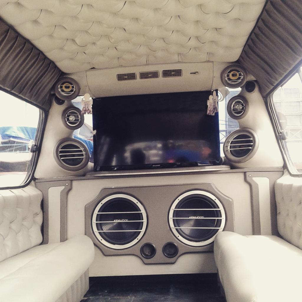 angkot_padank's tweet image. #FullAC #FullMusic #FullWIFi #AngkotPadank