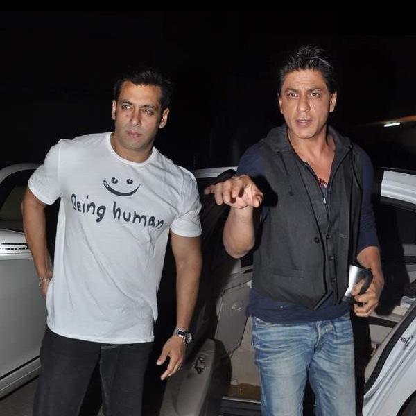 Shahrukh khan salman khan. салман и шахрукх. салман и шахрукх. салман кхан и шакрух хан. салман и шахрукх.