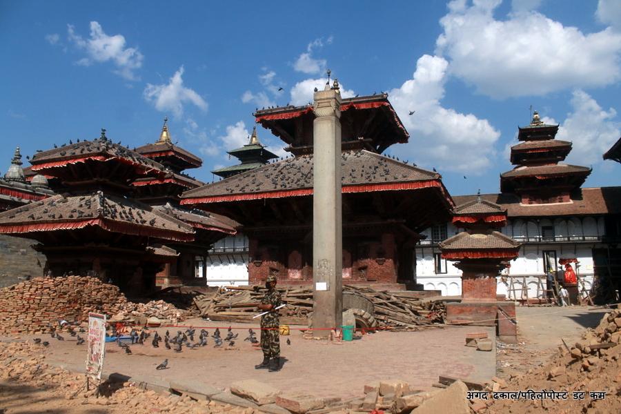 PahiloPost's tweet photo. काठमाडौँ दरबार स्क्वायरक�� १३ सम्पदा जसलाई भूकम्पले ढलाउन सकेन http://t.co/iLPWBdGDR1 http://t.co/FB54pPLPJ3