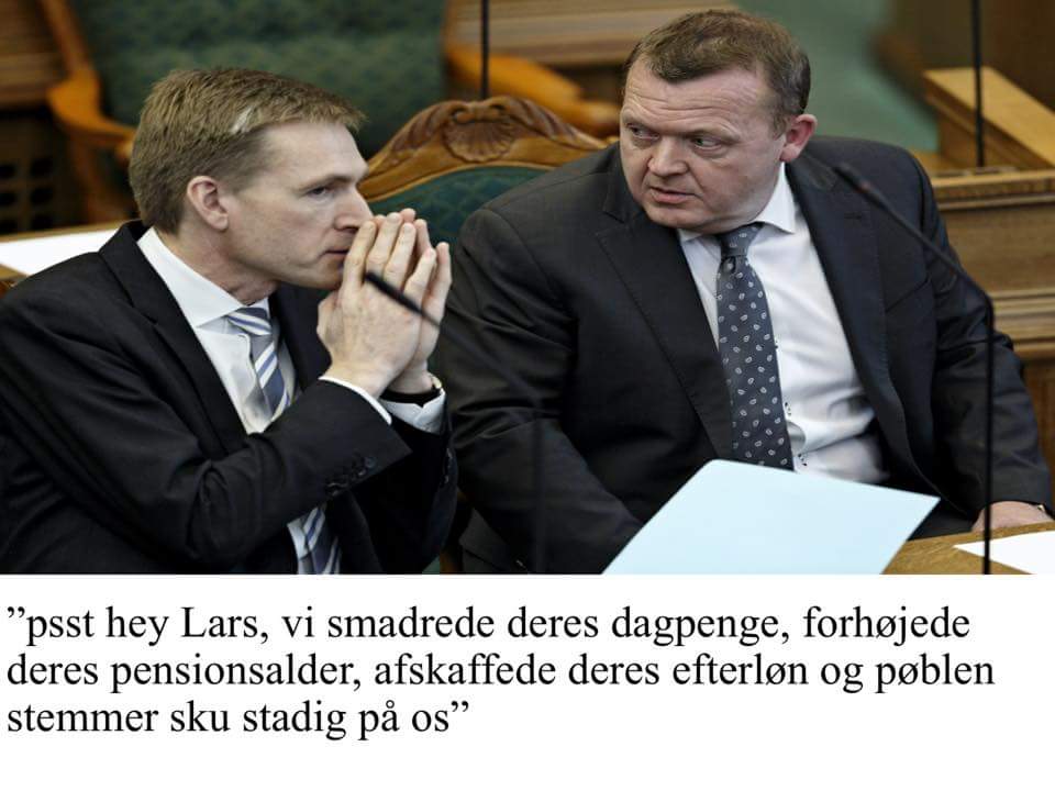 alevicluc's tweet photo. Uhyggelige planer de to har gang i... Husk dagpenge,efterløn og tilbagetrækningsrefornen #forringelser http://t.co/ztU7UeUxCs