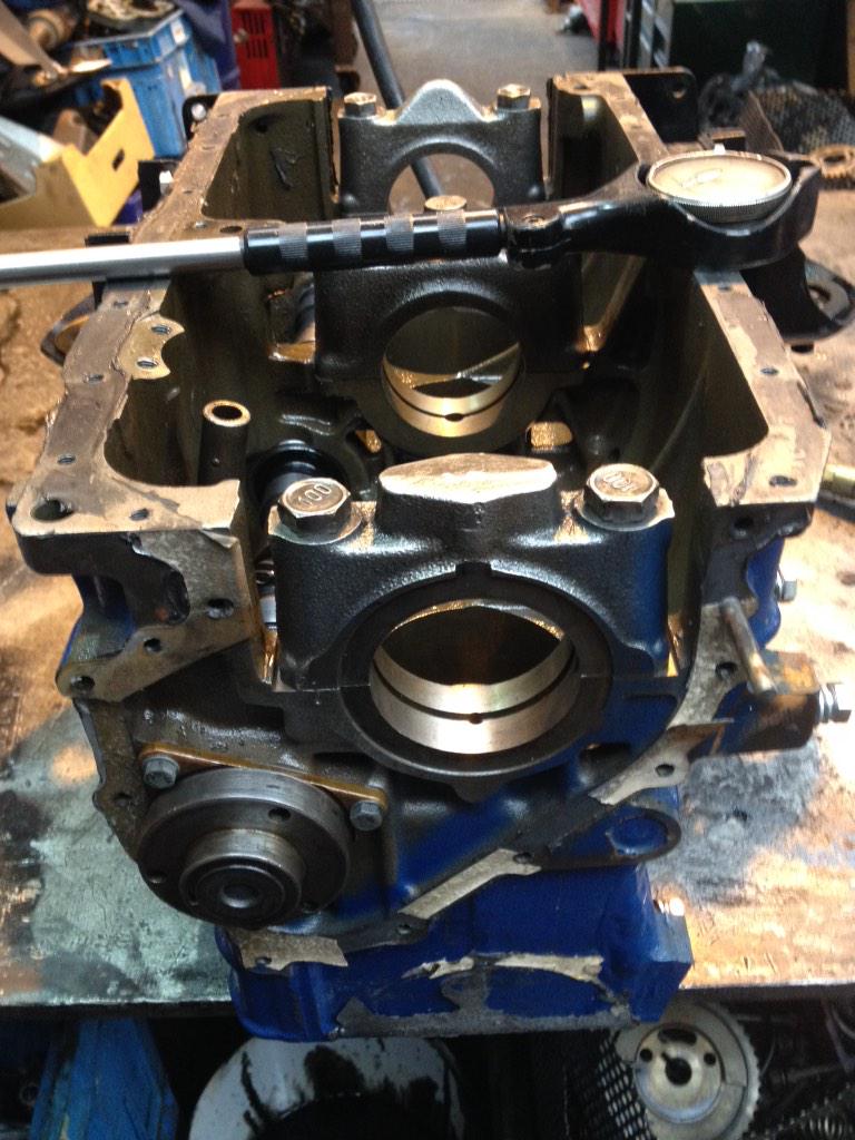 APCARSKENT's tweet photo. Mille Miglia 24 hours to rebuild and install engine for start of race #southernengines #millemiglia http://t.co/xfVfgWRjNd