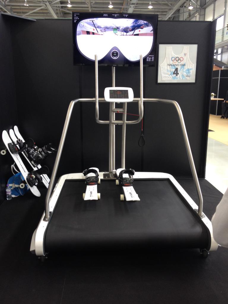 taliaharte's tweet photo. At the @theelitelondon show today and tomorrow with @BODYCarver 🎿⛄️ #theelitelondon http://t.co/K4eRbC8Ym7