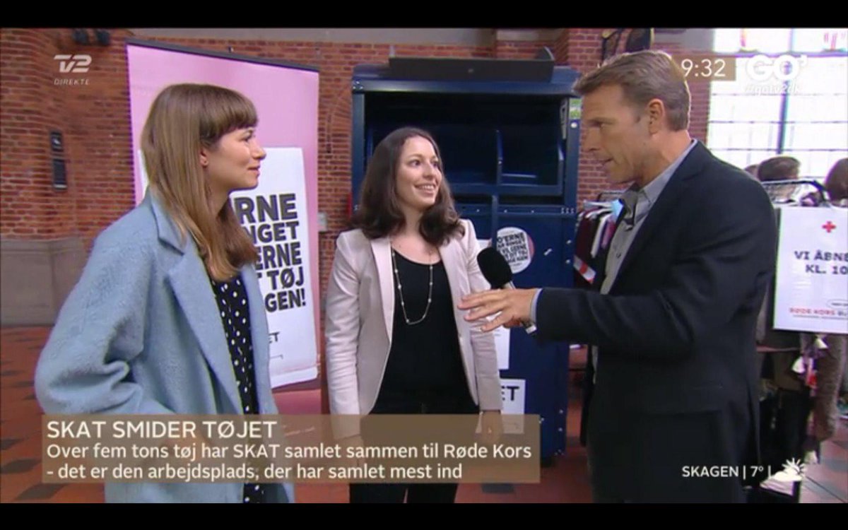Skattestyrelsen's tweet photo. Skat smider tøjet....  og har samlet over fem tons tøj ind til @danskrodekors #smidtøjet @smidtoejet http://t.co/qNVEUob4aT