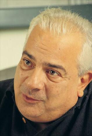 Mekanın cennet olsun..Seni sevgi ve şükranla anacağız büyük ustam...Hepimizin başı sağolsun.. :(