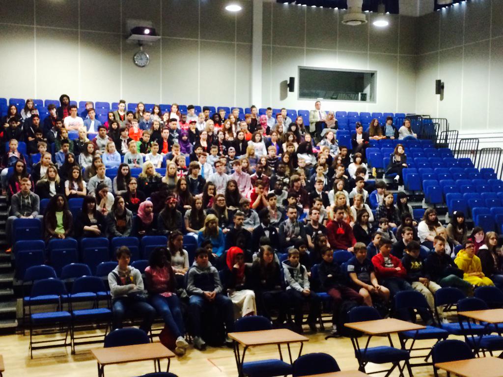 Lowrycollege's tweet photo. @Lowrycollege wearing mufti to raise money for @BritishRedCross for the Nepal earthquake http://t.co/rqp62doXvG