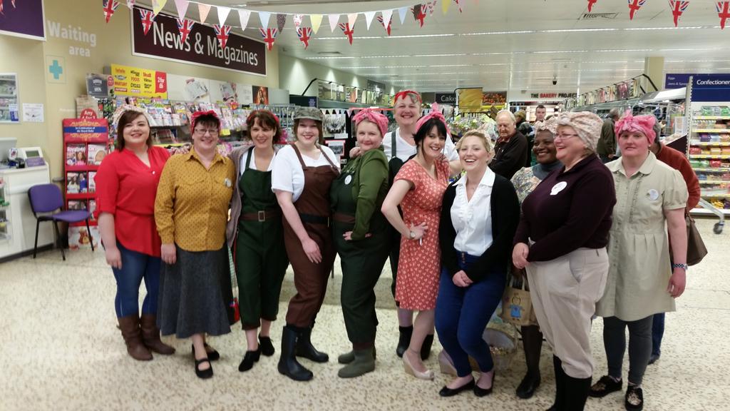 3404_community's tweet photo. VE DAY celebrations at Windsor Tesco @stevepdillon http://t.co/nAlezq9Xt9