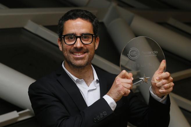 disruptoresee's tweet image. Un español elegido mejor innovador de Europa! @EITeu  #innovEIT  buff.ly/1GT45YY