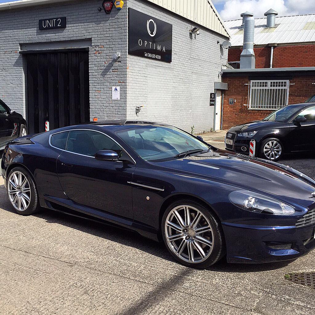 optimacars's tweet photo. This stunner on its way 👌🏼 #AstonMartin #DB9 #optimacars http://t.co/Z7pWx88b6E