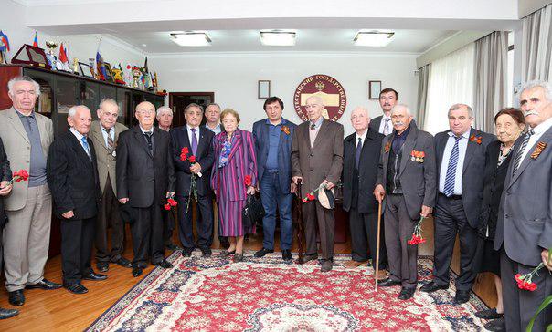 Ректор #ДГУ провел встречу, приуроченную к 70-летию Победы dgu.ru/mainnews/4285-…