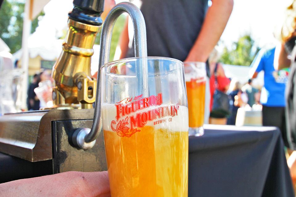 FastCoDesign's tweet image. The family that brews together stays together: f-st.co/FfIMyEn #passiontoprofit