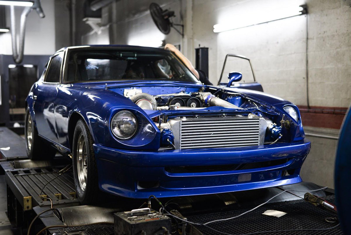 elmotorcom's tweet photo. Un Datsun 280Z de 1978 con motor Toyota Supra de 825 CV http://t.co/mUgofqWe1C http://t.co/boXmaF9Fx4