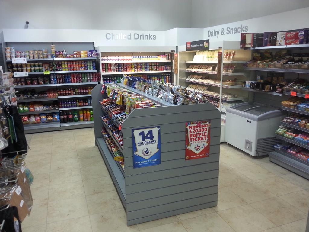 newstrack5's tweet image. A great selection of freshly made sandwiches, hot and cold drinks and confectionary #tpexpresstrains #northernrail