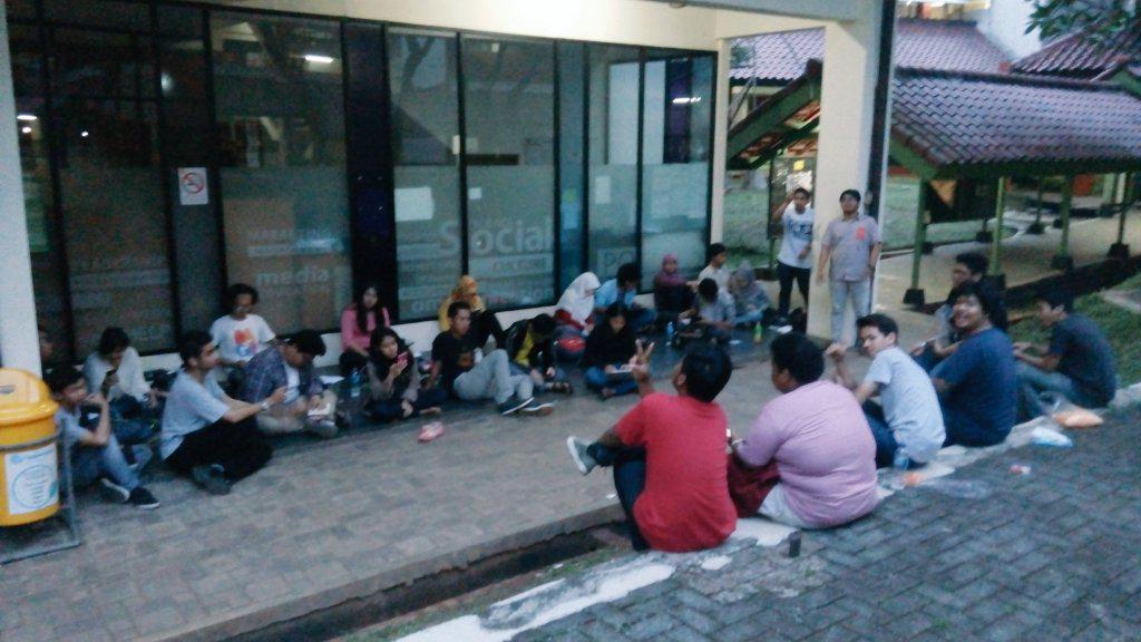 Ilmu Politik UI 2013 tweet media