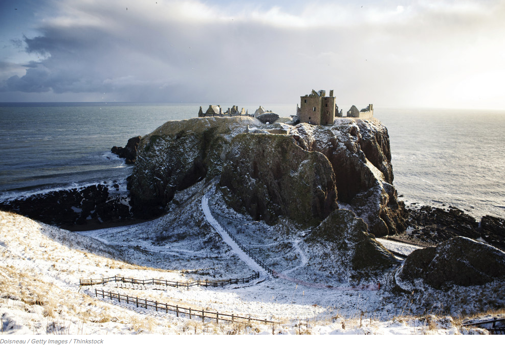 TripToScotland's tweet photo. Which way would you #vote? Middle Earth or #Scotland? You decide! https://t.co/uAz2X9YjeN http://t.co/h6efKxkisp