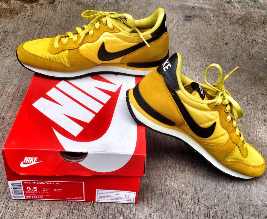 jOhansyi's tweet photo. For sale. Nike Internationalist, second condition (85%),sz9.5, 350k.SMS/WA 08567101100.@alf_store1 http://t.co/auDz1C6Cyg