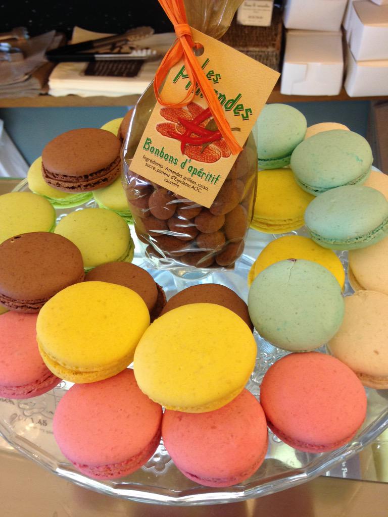 French macaroons and delicious French chocolate! Prefect gifts! #blackheath #dulwich #macaroon #food #chocolate #cafe