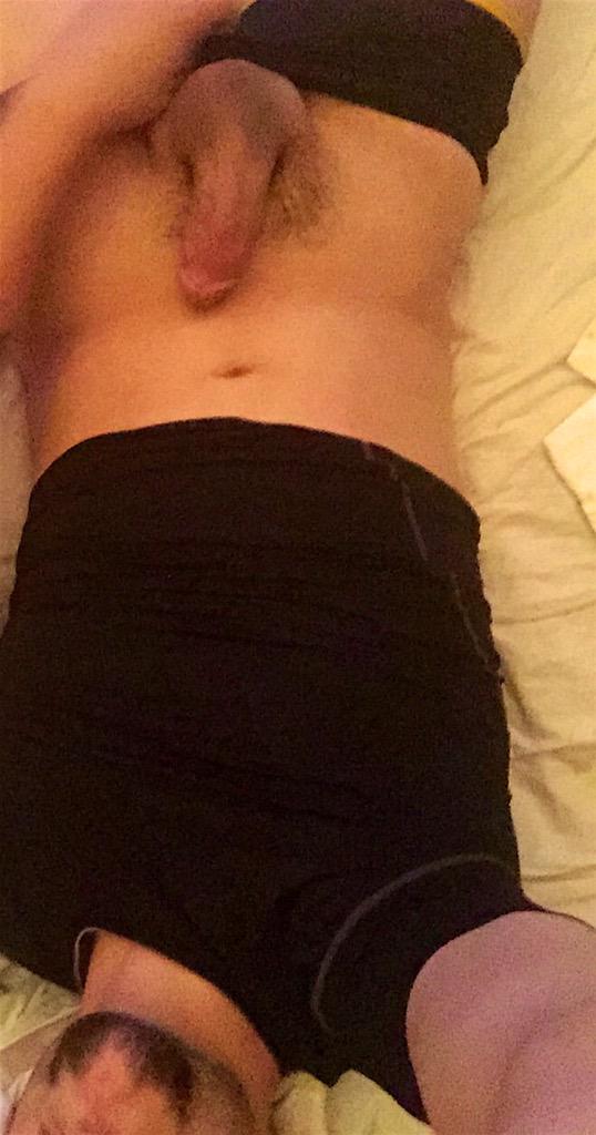 IanCrossXXX's tweet photo. I woke up horny and ready to go today 😜 good morning http://t.co/7hKD2INKHB