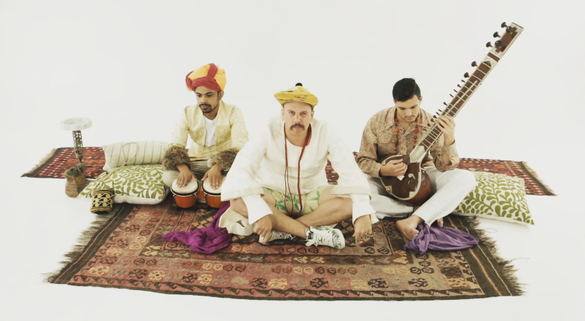 FDBQcoza's tweet photo. @JackParow says "Fuck all the cool kids" in new Eastern-inspired video #LastLaugh http://t.co/GUsN1OGJOL http://t.co/C4KxpUffH3