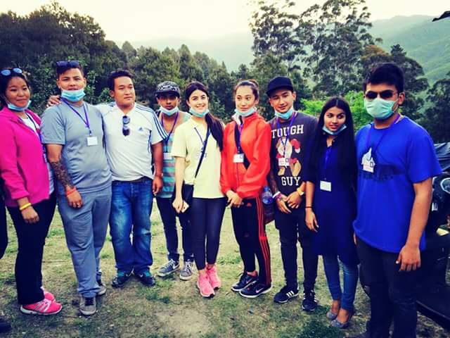 PJ_DAREBEL's tweet photo. @PamParamita @Nitishah45 good to see youth stepping up for the country #together_we_can #helpingNEPAL http://t.co/ZkMfcPLp0G