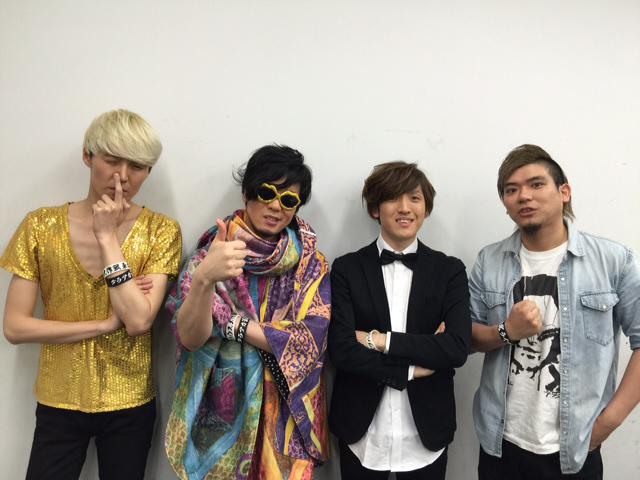 Mst_com's tweet photo. まもなく初登場the telephones！今年で結成１０年周年を迎えるも無期限活動休止を宣言した、彼らの貴重なテレビパフォーマンス！「Monkey Discooooooo」を披露！ #Mステ http://t.co/lKo7u1RG4i