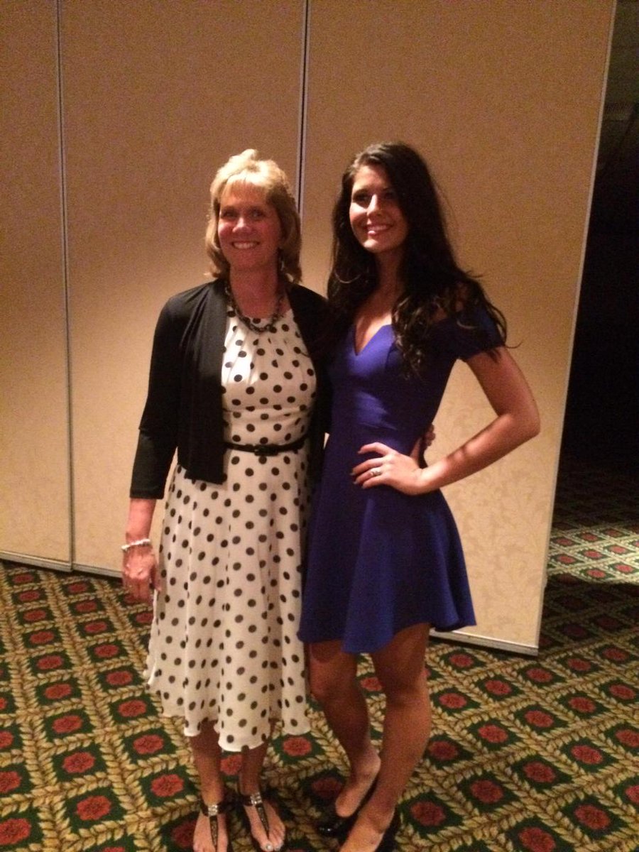 PainterKris's tweet photo. Congrats to Mandee Eberle-WTHI/THSB all sports team volleyball winner! http://t.co/J18yo5ETP3