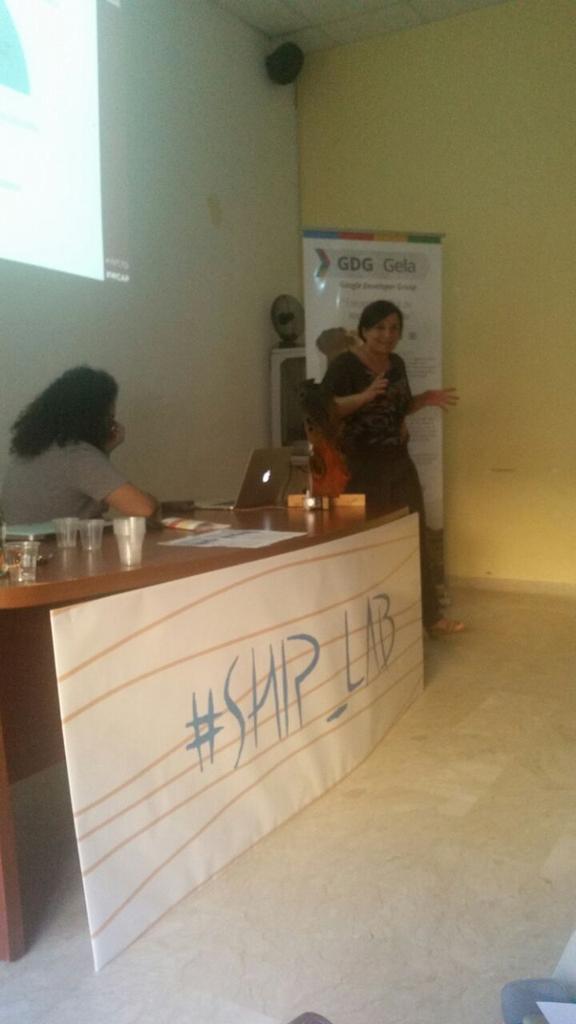 danilazammitti's tweet photo. #Call4ideas, spiegazione #pitch e #pitchfire. Grazie a #shiplab per averci ospitate. Buona fortuna #bethenext2015 http://t.co/BEKxdB55Dn