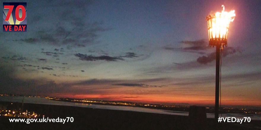 This evening over 200 beacons will be lit nationwide to celebrate #VEDay70. Find one near you: ow.ly/MGzYH