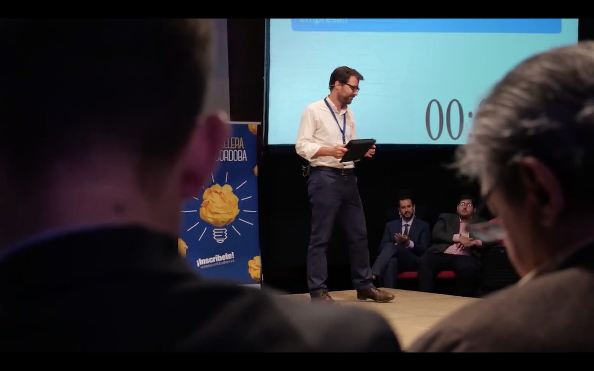 menteagil's tweet photo. Ya disponible el vídeo del #proyectaday de @ProyectaCORD con la presentación de @imentiapp  https://t.co/UyDiiOZ2SH http://t.co/1wIszK3ECC