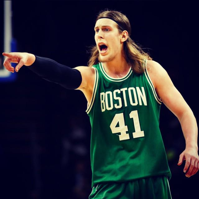  Happy Birthday to Kelly Olynyk     