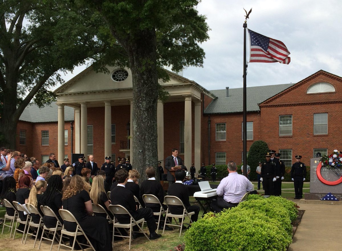 electmth's tweet image. Fallen Heroes Memorial service this morning was amazing. Thank you to all those who serve and protect every day!