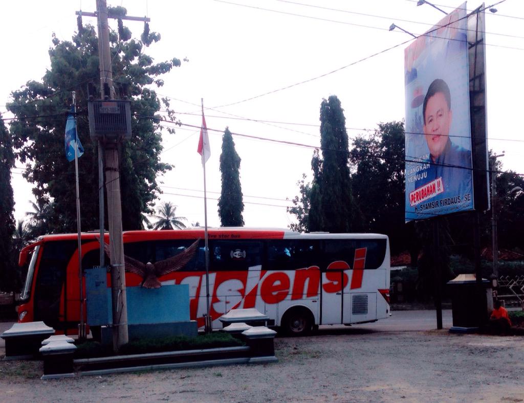 demokrat_lt's tweet photo. @demokrat_lt besok akan memberangkatkan 28 PAC selamteng dlm rangka sukseskan @SBYudhoyono  menjadi Ketum @SBYforPD1 http://t.co/wptwsJWm1H