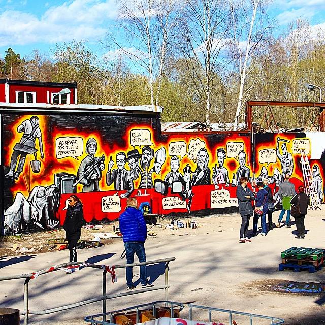 StArtEverywhere's tweet photo. This clever #wall #thelastsupper by #mats and #piroz only lasted for a day at #snösätra #springremake2015 ... a pit… http://t.co/63GJGRzE2F