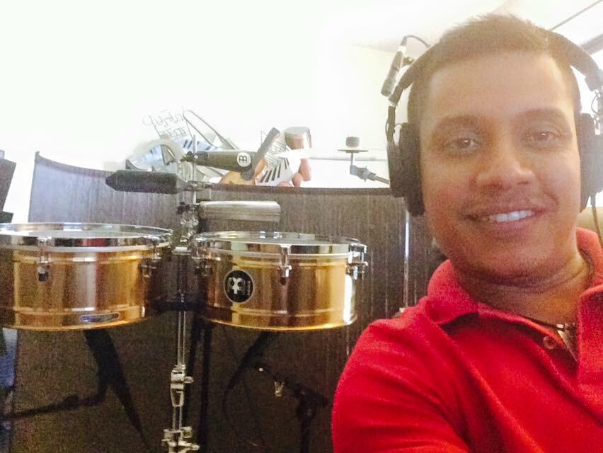 Diegocamachorq's tweet photo. Sesión Recording .. Saludos mi gente @DiegoCamacho07 http://t.co/mz8LUhMLHM