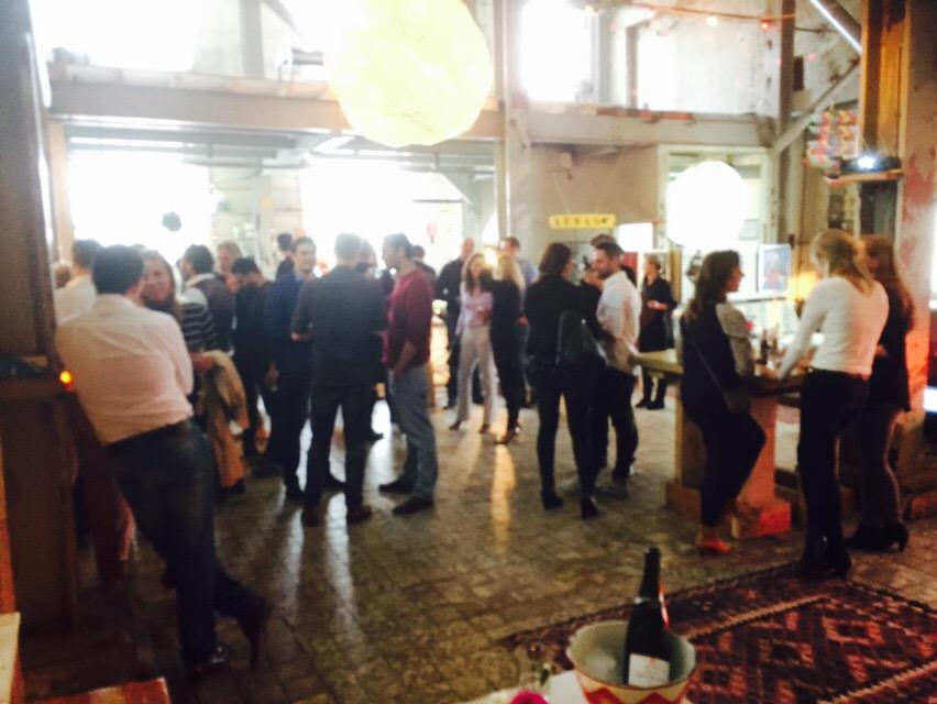 devrijelansiers's tweet photo. Leuk hip feest hier in de Wolkenfabriek. Top locatie, gins en leuke scene. Wat wil je nog meer? #jemaandelijkseportie http://t.co/1DSzH2sxLa