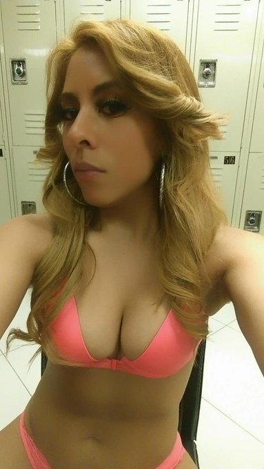 attention producers and directors book me for you next XXX shoot @WestCoastKevXXX 😘 http://t.co/k5op<a href="/tag/bookcamille"class="tags"><span>#bookcamille</span></a>