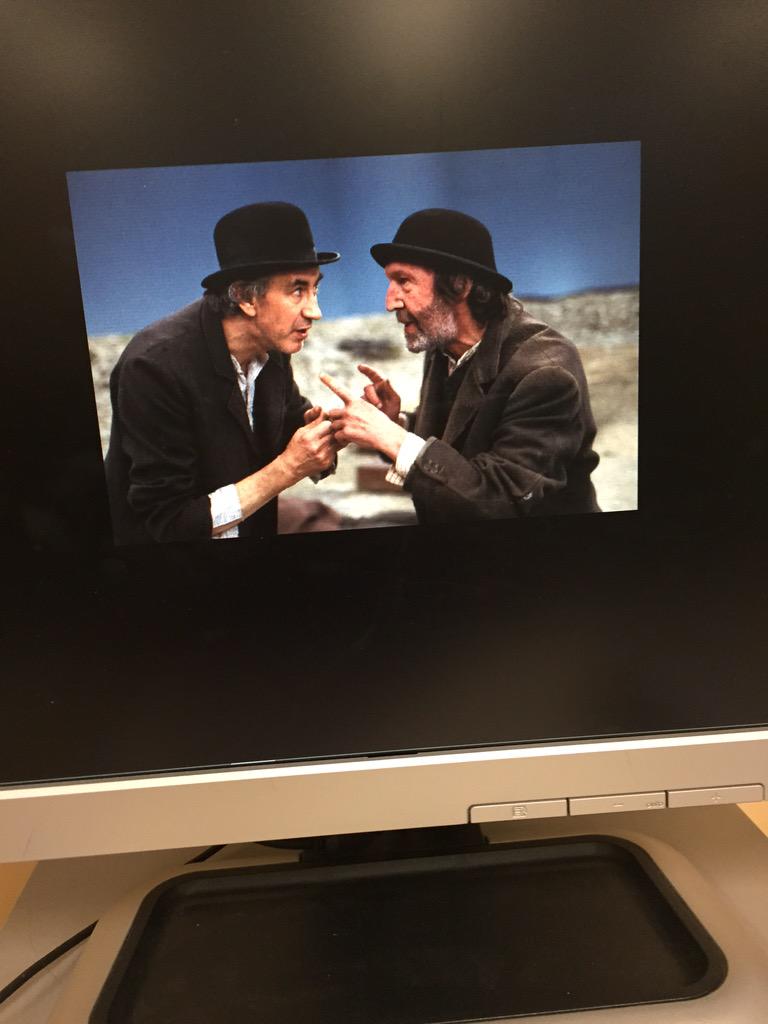 Estragon tweet media