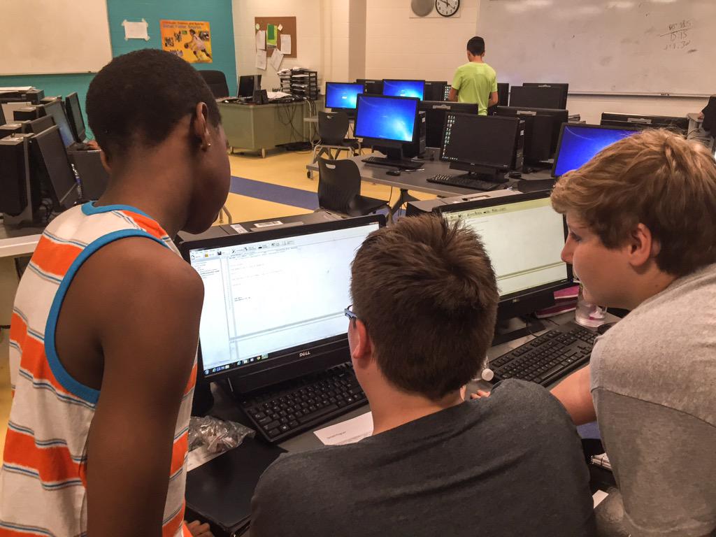Bill_Barnum's tweet image. Students #programming in #RobotC.

#jjh68learns #STEM #coding #C