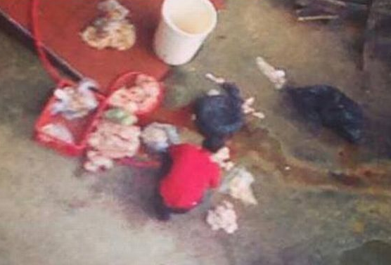 TimesLIVE's tweet photo. KFC responds, Braamfontein store closed until further notice after washing chicken on floor http://t.co/ovZLYSIe6g http://t.co/MeCPkmHgUO